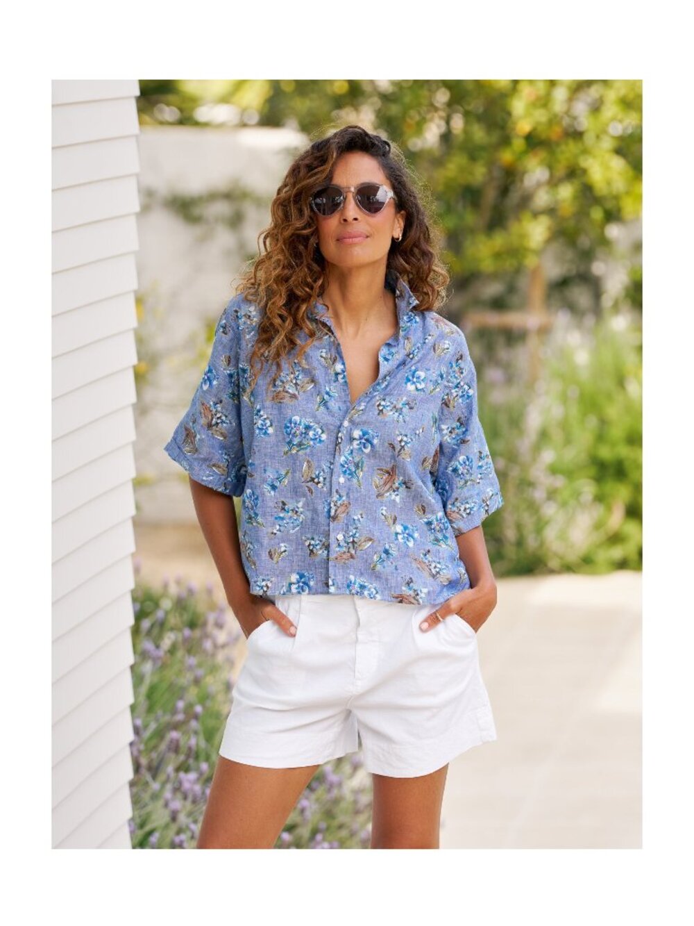 Frank & Eileen Rosie Short-Sleeve Linen Button Up Shirt / XS / Blue Floral Bird